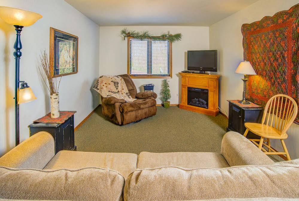 Open Hearth Hotel Sister Bay